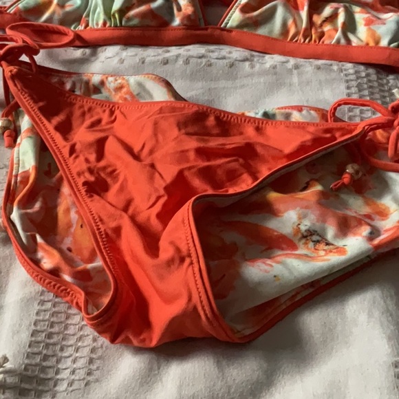 Reversible Colorful Bikini Set - Picture 5 of 7